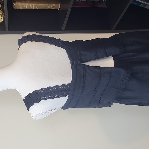 ROMEO + JULIET COUTURE Navy Blue Lace Peekabo Back Midi Dress - Picture 8 of 16